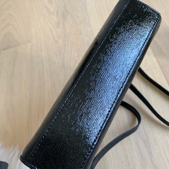 NWT Kate Spade Beacon Court Black Gray Shiny Patent Leather bow Crossbody - Picture 5 of 7